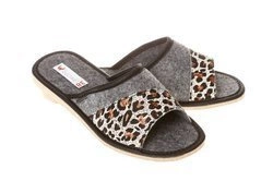 Kapcie filcowe komfortowe kapcie w panterkę pw114