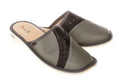 Wsuwane kapcie męskie pantofle skórzane w ciekawej kolorystyce pw250